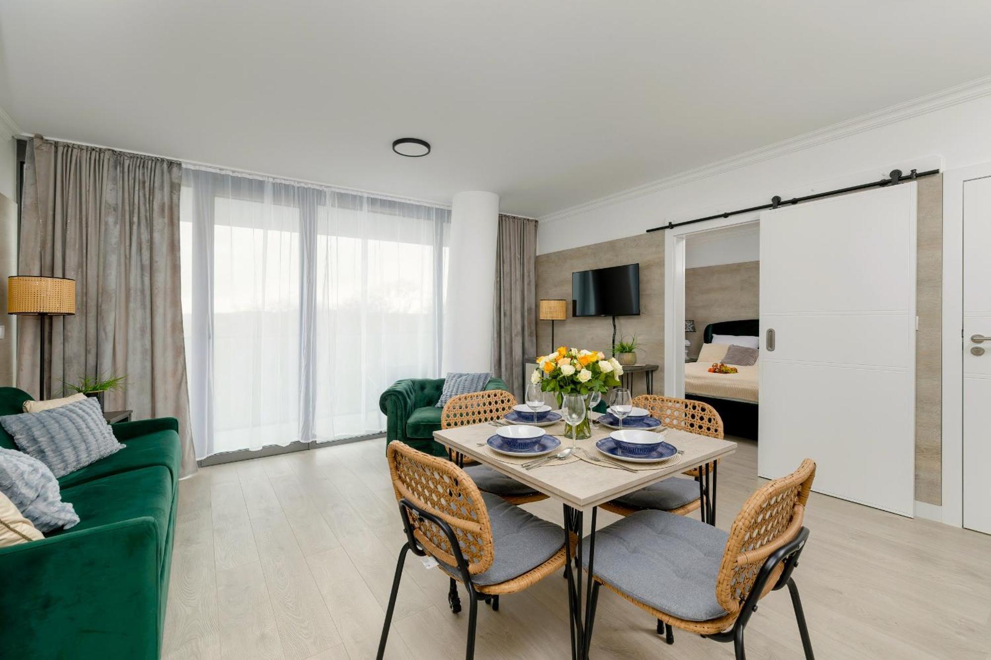 Lux Sea Towers - Wellness Spa, Gym & Beach - Seaview By Rent Like Home เมียนซิดดรอแย ภายนอก รูปภาพ